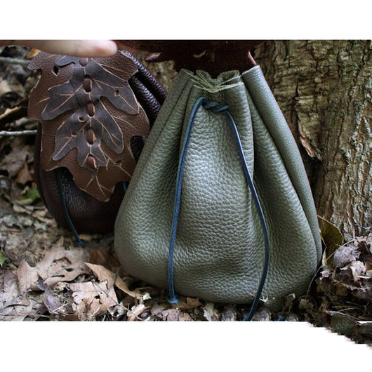 Bolsa Medieval de Cuero Sintético con Patrón de Hojas - Image 3