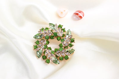 Broche Floral de Cristal con Incrustaciones de Diamantes - Image 22