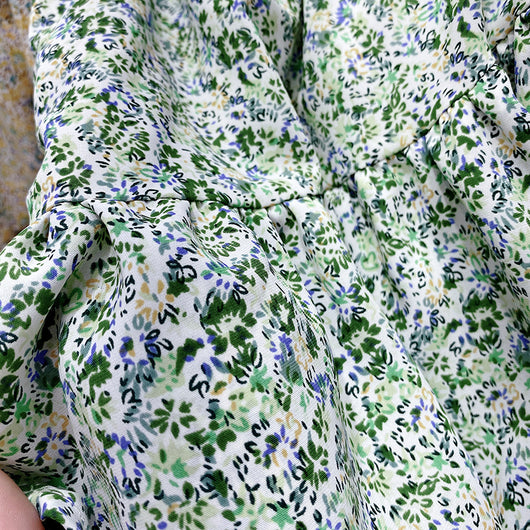 Falda Corta Cintura Alta con Estampado Floral y Vuelo - Image 7