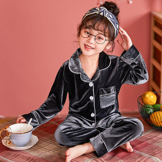 Pijama Infantil de Terciopelo Dorado - Conjunto Cómodo y Elegante - Image 12