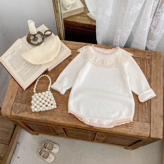 Suéter Infantil Otoño con Cuello de Encaje y Manga Larga - Image 4