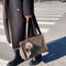 Bolsa Cuadrada Pequeña con Colgante de Seda Estampado Pata de Gallo