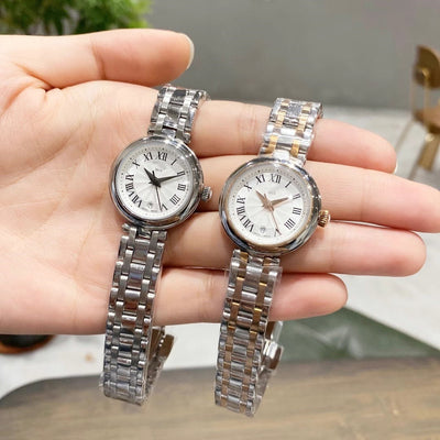Reloj de Cuarzo con Correa de Acero y Esfera Romana Pequeña en Cuero