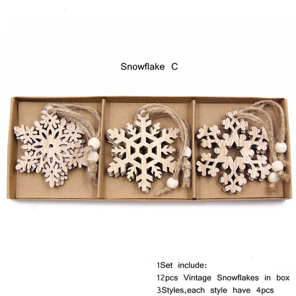 Caja de 12 Adornos Navideños de Madera con Diseños de Copos de Nieve