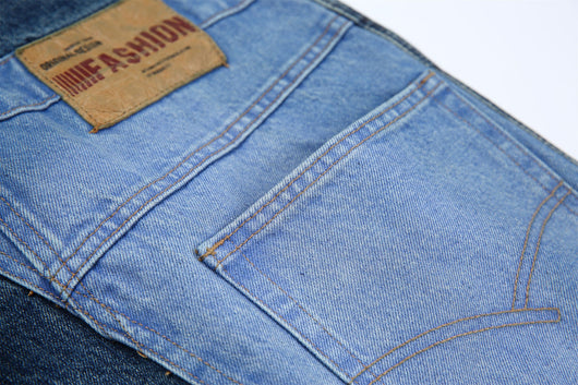 Jeans Vintage Deconstruido con Parches Pesados Lavado Retro - Image 9