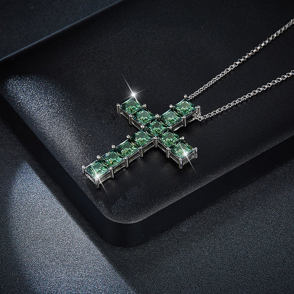 Collar Cruz Personalizado con Diamantes para Hombre y Mujer