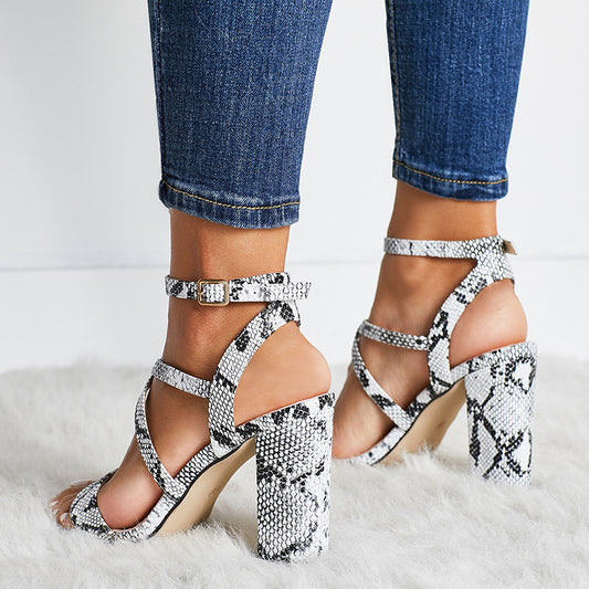 Sandalias de Tacón Alto con Diseño Calado Serpentina - Image 2