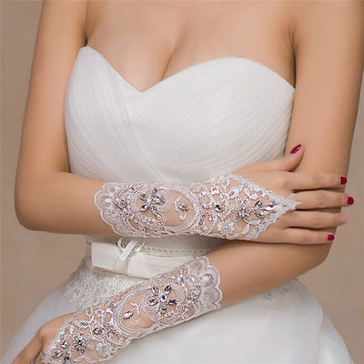 Guantes Elegantes para la Madre en la Boda - Image 4