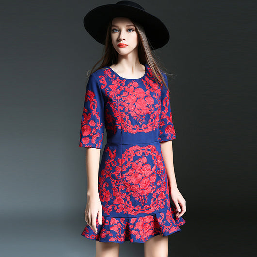 Vestido Ajustado con Falda Sirena - Image 3