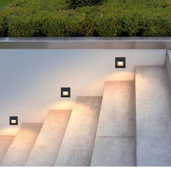 Lámpara LED con Sensor de Movimiento para Escaleras Exteriores
