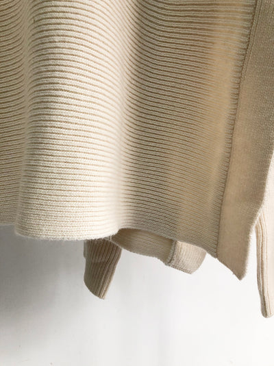 Suéter Tejido de Diseño Irregular - Image 10