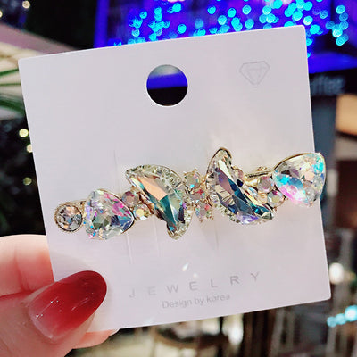 Tiara de Diamantes con Mariposa de Cristal Tridimensional - Image 9