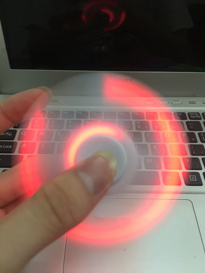 Spinner Fidget con Altavoz Bluetooth y Luz LED - Image 7