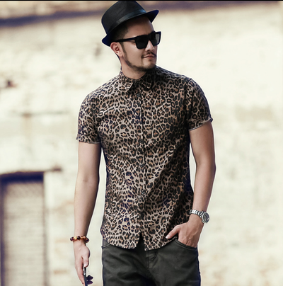 Camisa Casual Estampado Leopardo Slim Fit Manga Corta para Hombre
