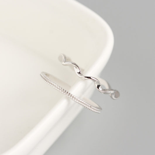 Anillo Minimalista Mobius Efecto Delgado - Image 3