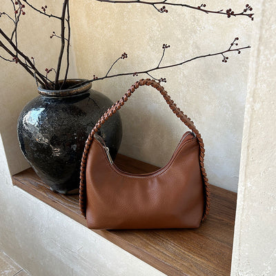 Bolsa de Moda Texturizada en Forma de Media Luna para Axila - Image 9