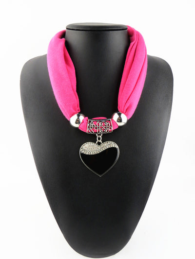 Pañuelo Elegante con Dije de Corazón para Mujer - Image 8