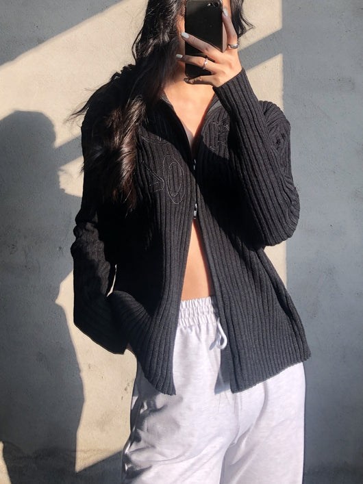 Cardigan Tejido Damasco con Bordado Artesanal