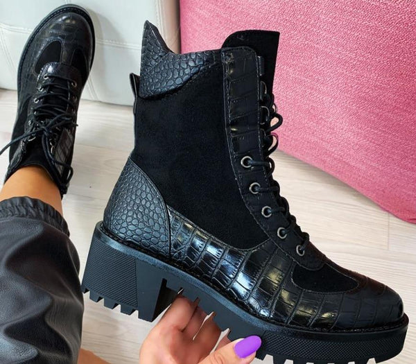 Botas Martin Cordones Tacón Cuadrado y Medio - Caña Baja