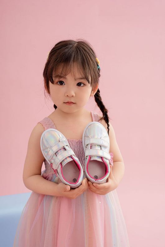 Zapatos Niña con Lentejuelas y Panel Espejo - Diseño Velcro Clásico y Trendy - Image 6