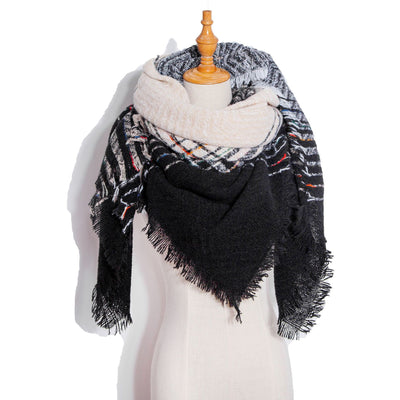 Chal Triangular Escocés para Otoño e Invierno - Amplio y Versátil - Image 55