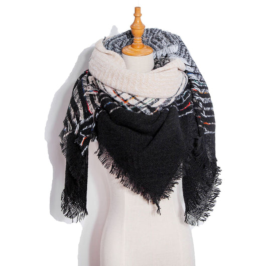 Chal Triangular Escocés para Otoño e Invierno - Amplio y Versátil - Image 55