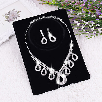 Conjunto de Joyas Nupciales Coreanas: Collar y Aretes para Novia - Image 2