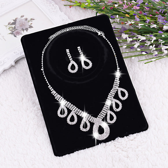Conjunto de Joyas Nupciales Coreanas: Collar y Aretes para Novia