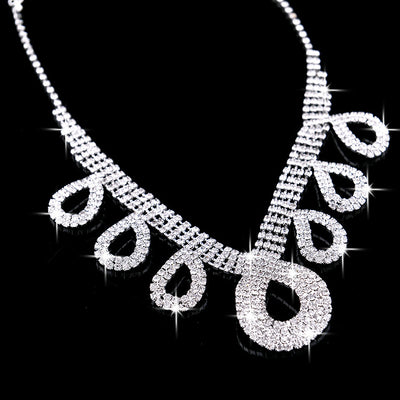 Conjunto de Joyas Nupciales Coreanas: Collar y Aretes para Novia - Image 3