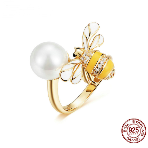 Anillo Dorado con Abeja Engarzada