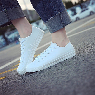 Botas Blancas Casuales para Lluvia - Diseño Bajo y Cómodo para Mujer - Image 2