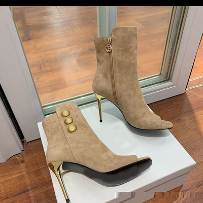 Botas Tobilleras con Hebilla Metálica Boca de Pez y Tacón Aguja para Mujer - Image 3