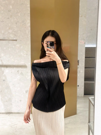 Blusa Plisada sin Mangas Cuello V - Cómoda y Versátil - Image 13