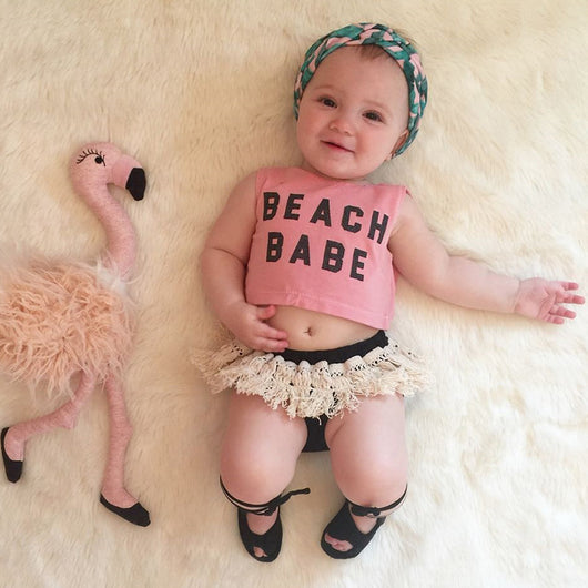 Conjunto Playero Beach Babe - Top Crop sin Mangas y Short Triangular con Flecos - Image 5