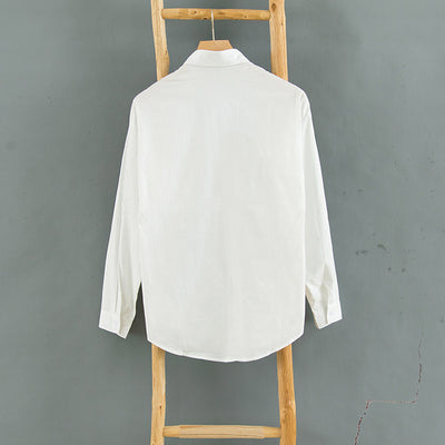 Playera Blanca Hombre Estilo Hong Kong con Estampado Graffiti - Image 4