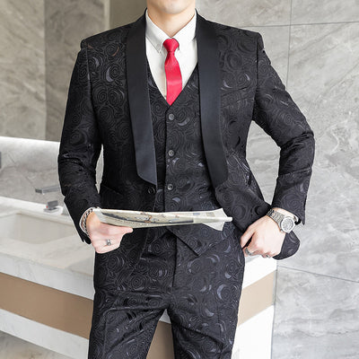 Traje de Tres Piezas Elegante con Detalles Grabados para Bodas - Image 5