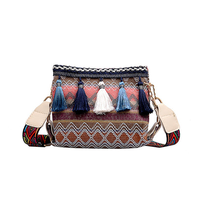 Bolso Crossbody Étnico con Flecos y Tiras Anchas - Image 8