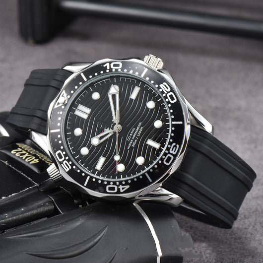 Reloj Mecánico Transparente de 3 Agujas para Hombre - Image 10