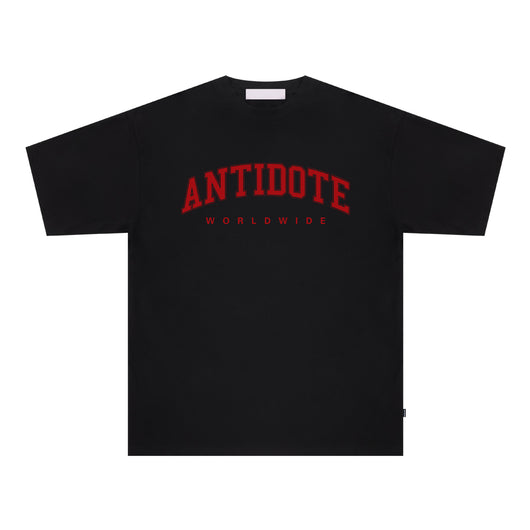 Playera Básica Multicolor con Letras - Diseño Versátil para Parejas - Image 2