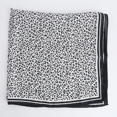 Pañuelo de Seda Artificial Estampado Leopardo - Image 5