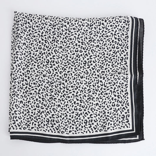 Pañuelo de Seda Artificial Estampado Leopardo - Image 5