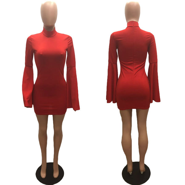 Vestido Tipo Turtleneck con Mangas Ventiladas y Detalle de Cuerno