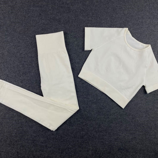 Conjunto Deportivo de Punto Liso para Yoga y Fitness - Image 20