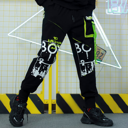 Pantalones Holgados con Detalles de Costura y Cordones Decorativos