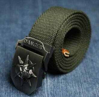Cinturón de Lona para Hombre con Calavera y Hebilla Metálica - Image 5