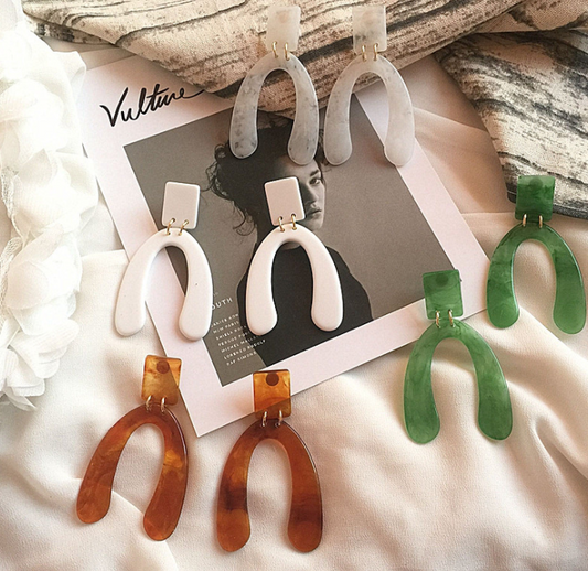Aretes Pata de Conejo - Diseño Delicado y Elegante