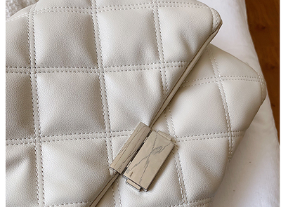 Bolso Crossbody Baxa Verde Cadena con Diseño Premium - Image 9