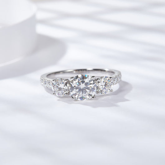 Anillo de Mujer en Oro 18K con Moissanita Engarzada - Image 3