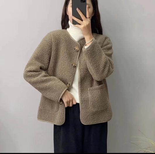 Abrigo Suelto de Lana de Cordero con Cuello Redondo - Image 11