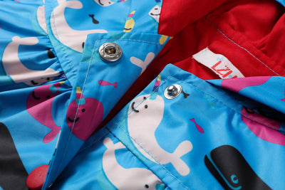 Chaqueta Impresa con Capucha para Niños - Abrigo Outdoor Resistente - Image 11